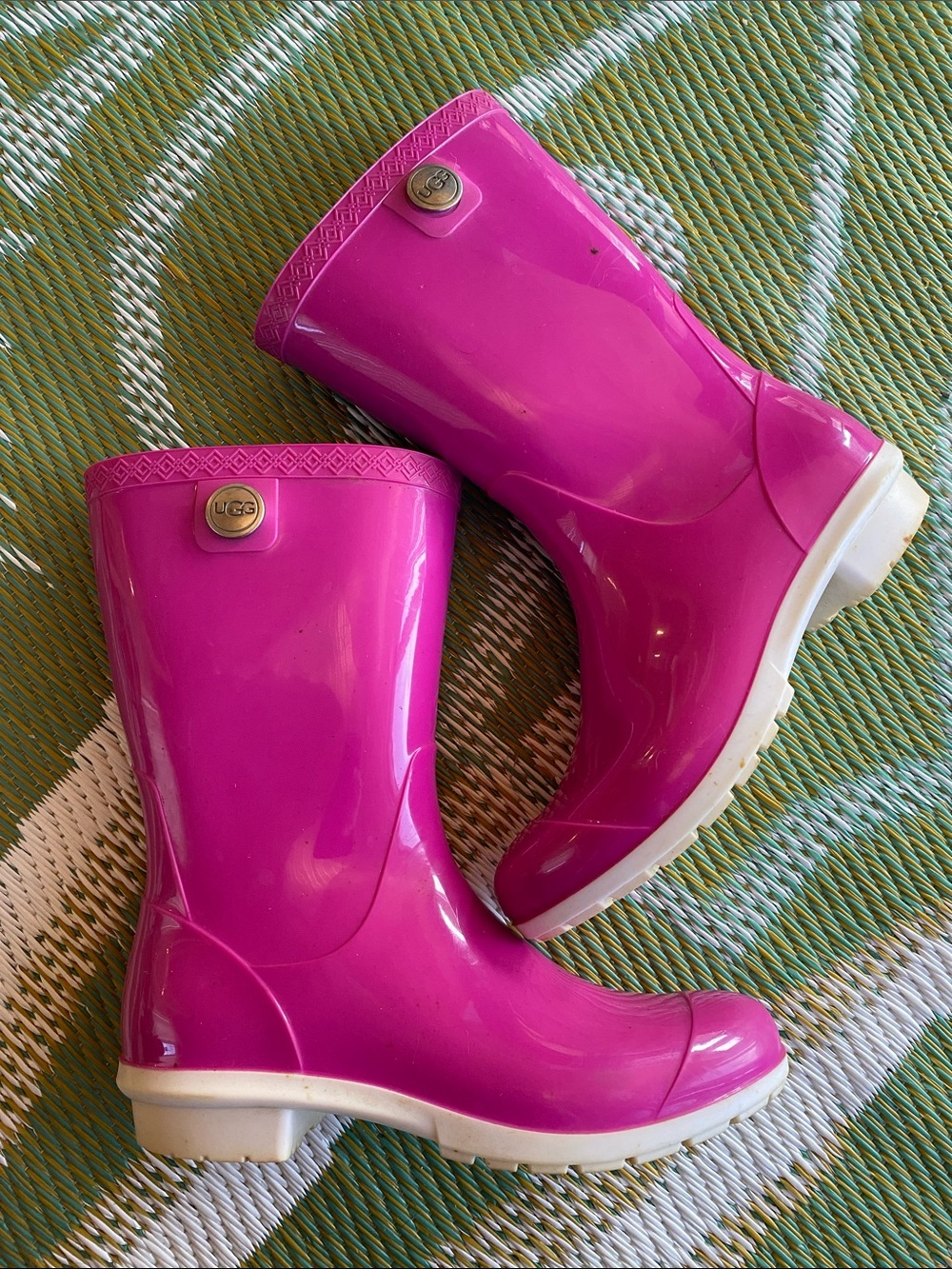 UGG Sienna Hot Pink Glossy Women's Rain Boots size 6
